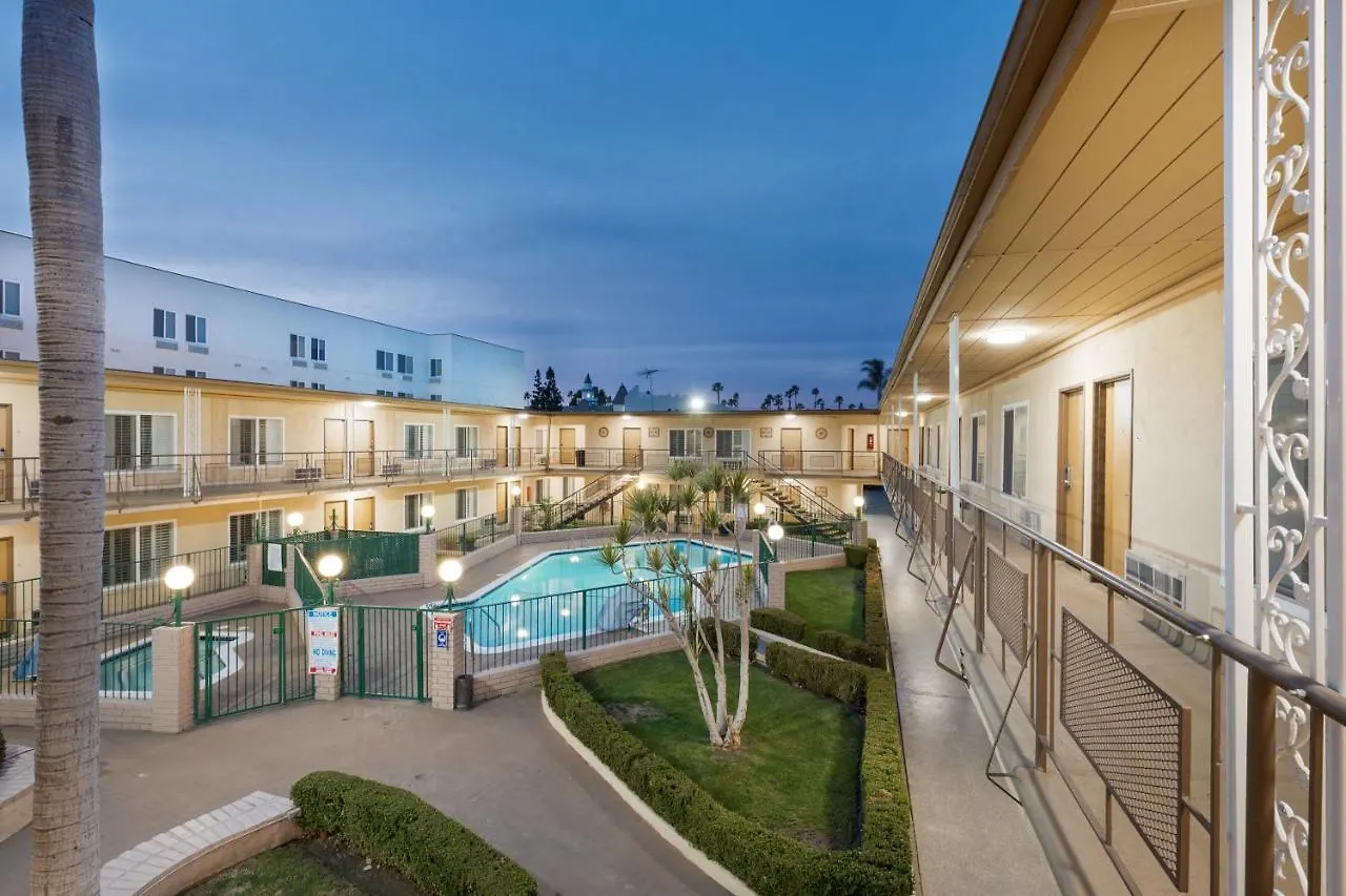 Americas Best Value Inn & Suites Anaheim 2*,  United States