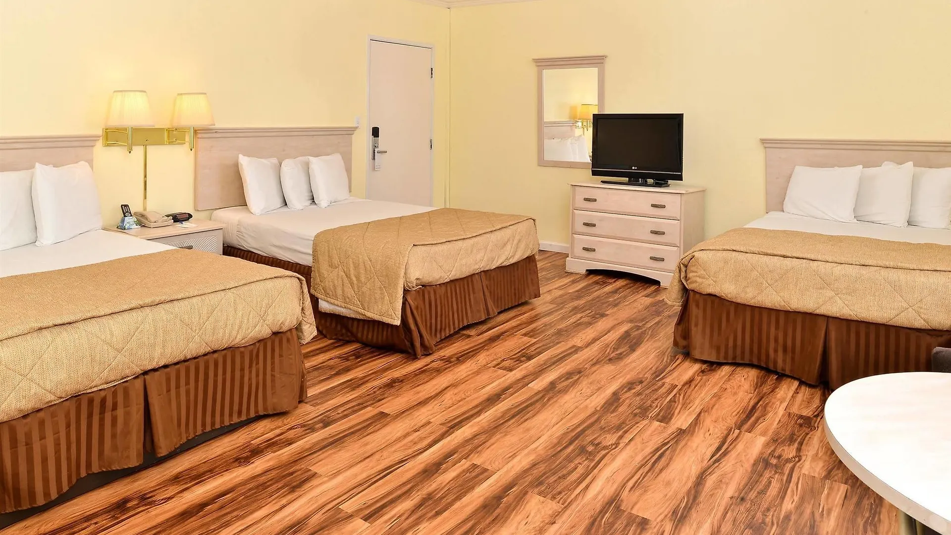 Americas Best Value Inn & Suites Anaheim 2*,  United States