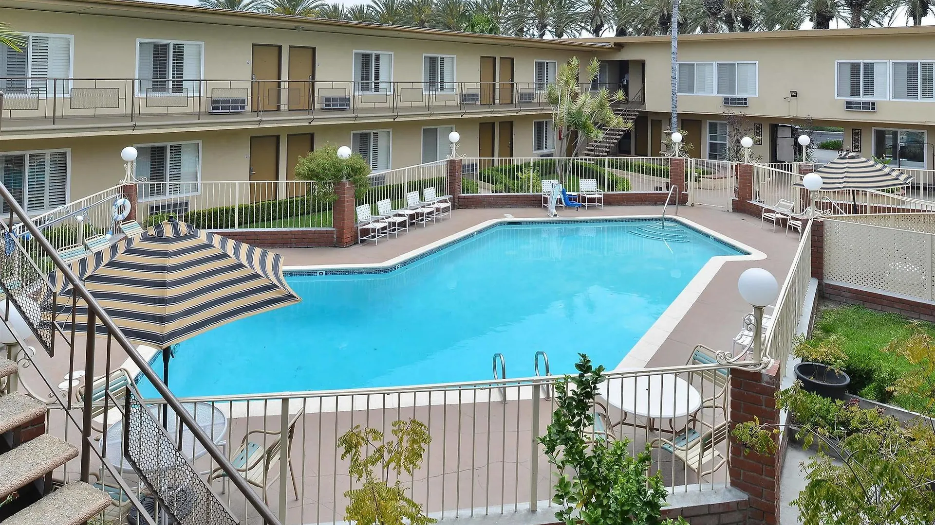 Hotel Americas Best Value Inn & Suites Anaheim